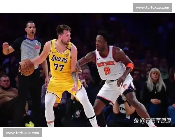湖人勇士巅峰对决全场录像回顾关键回合与巨星表现解析精彩瞬间
